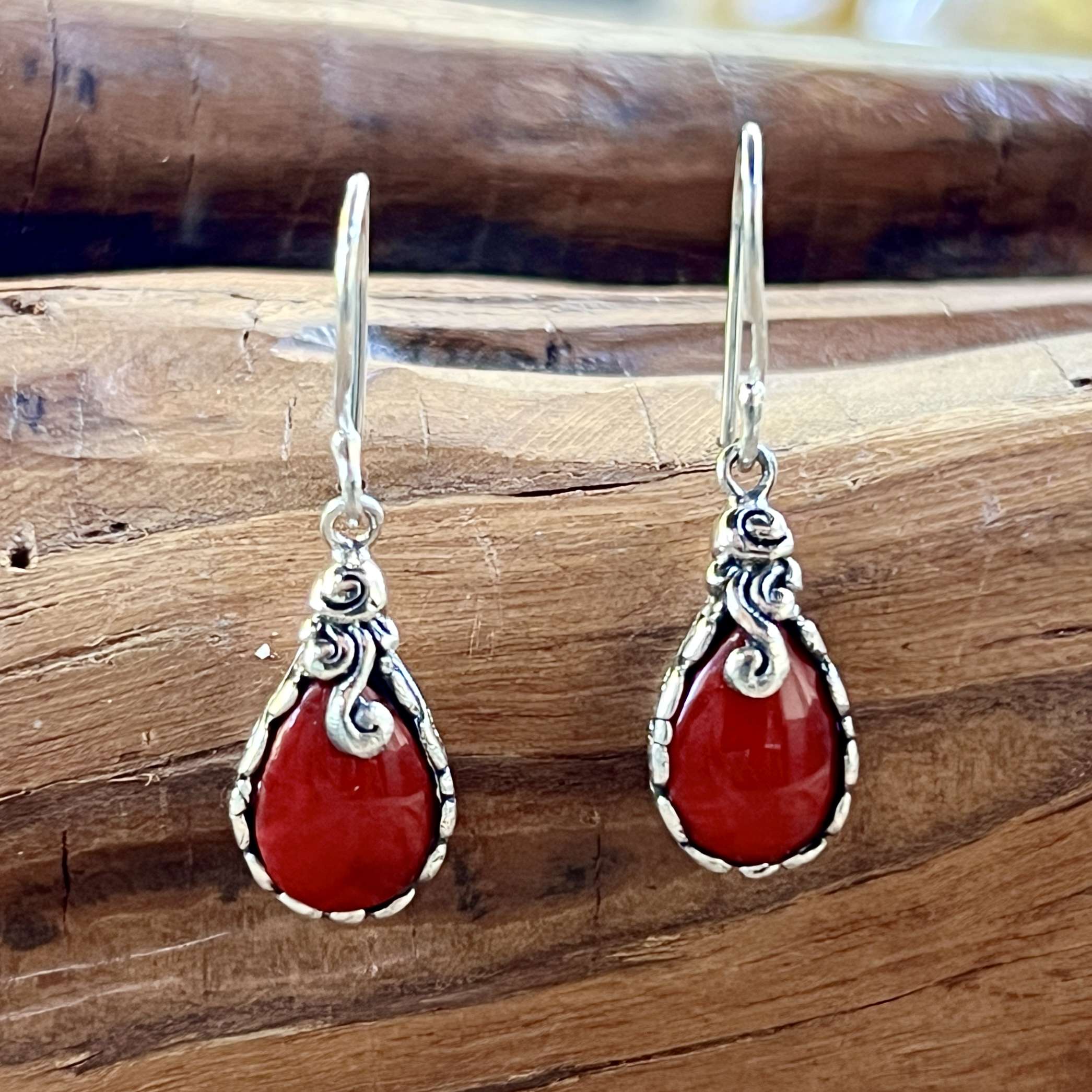 (HANDMADE 925 BALI STERLING SILVER FILIGREE EARRINGS WITH CORAL)